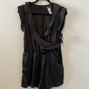 Te Amo Juniors 1 Black Wrap Front Romper Ruffle Sleeve Elastic Waist NWT